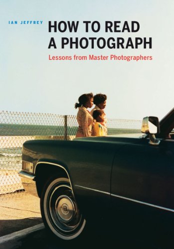کاور کتاب How to read a photograph