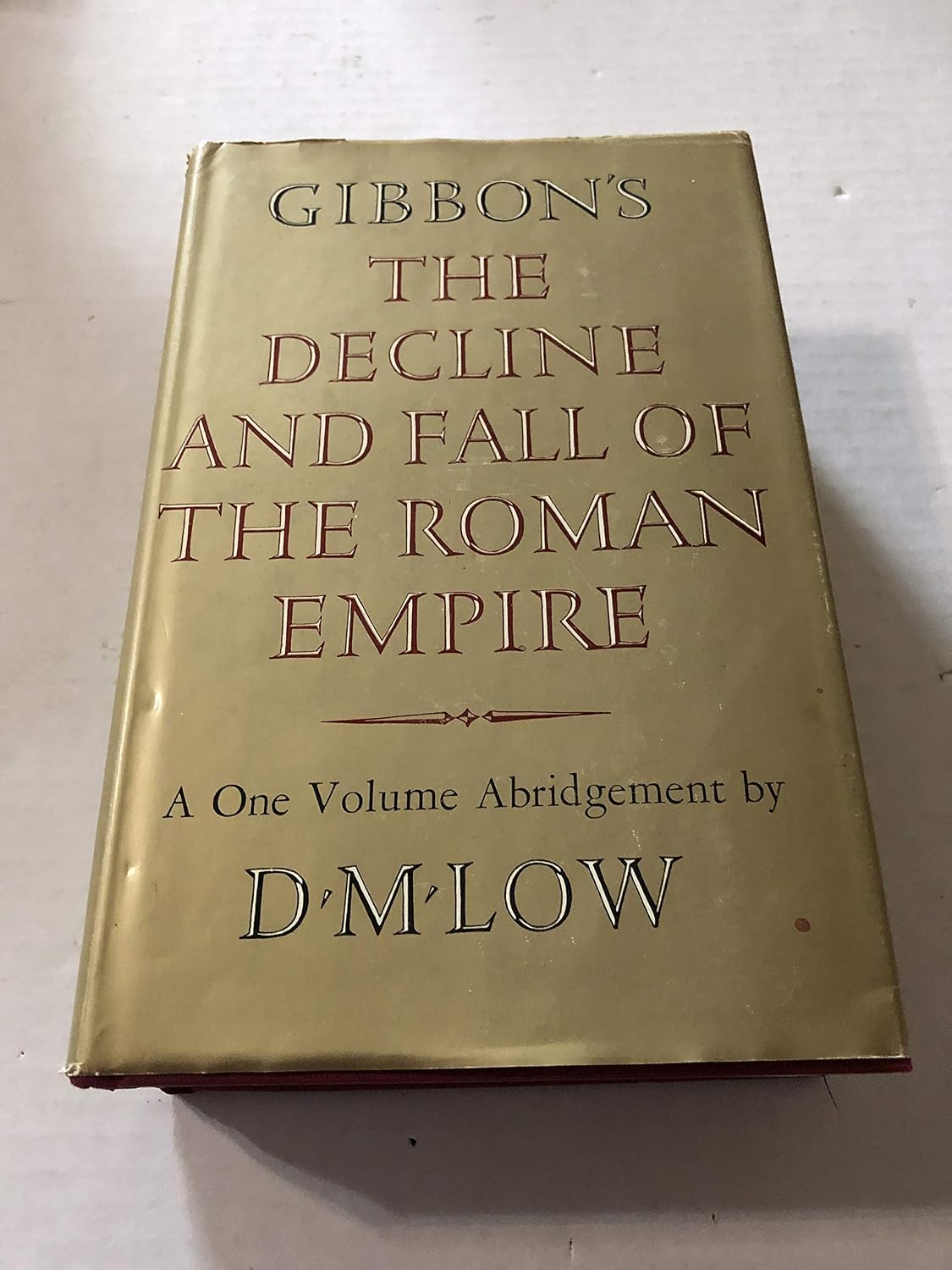 کاور کتاب Gibbon's Decline and Fall of the Roman Empire-a One-Volume Abridgement